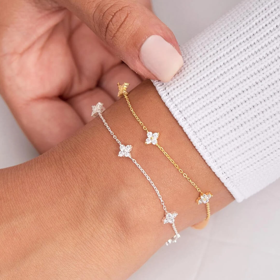 ZEYA - Dina Rhinestone Flower Chain Bracelet